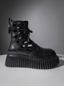 VIGGY Leather Boots