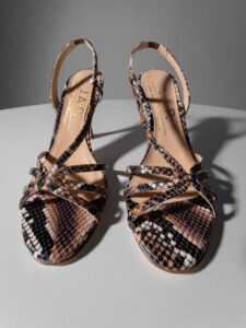 Snake-print δερμάτινα πέδιλα