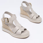 T-bar Leather wedges