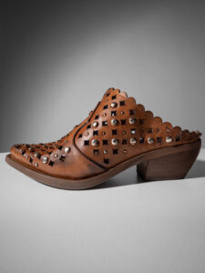 Δερμάτινα cowboy mules